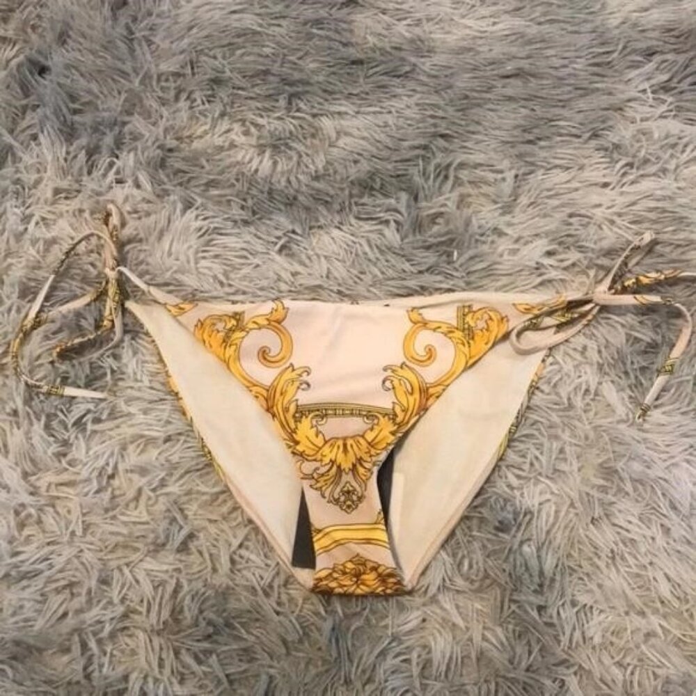 💛New Authentic Versace La Coupe des Dieux  Cream Bikini Bottom Gold– Size 3